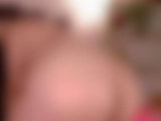 Live cam show with ELLARIOJASS - Average on fuklive.com