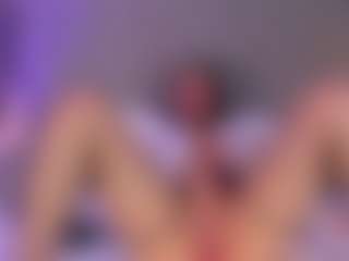 IvyRous's Live Sex Cam Show