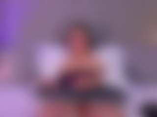IvyRous's Live Sex Cam Show