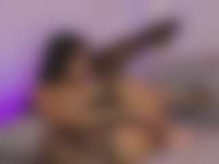 Kittymyers01 MILF webcam performer live streaming