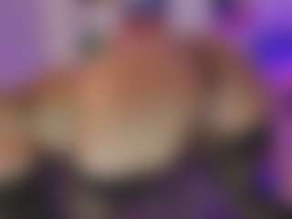 Live cam show with Kittymyers01 - MILF on Mixed Magazine Live