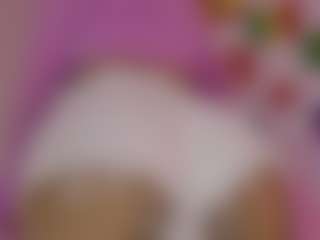 Kittymyers01 MILF webcam performer live streaming