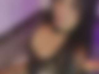Kittymyers01 MILF webcam performer live streaming