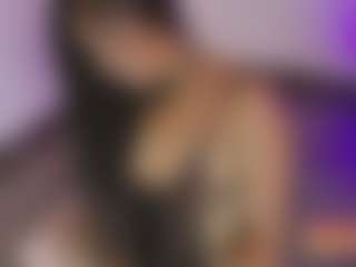 Live cam show with Kittymyers01 - Colombia on luckytryst.com