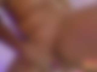 Kittymyers01 MILF webcam performer live streaming