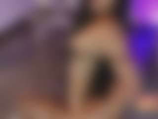 Kittymyers01 MILF webcam performer live streaming