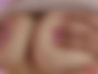 Live cam show with Kittymyers01 - Thin on Dare Cams