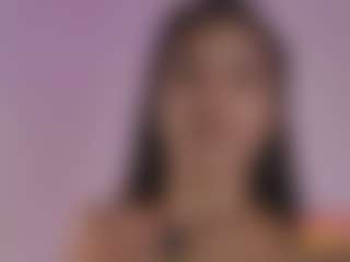 Live cam show with Kittymyers01 - Lovense MILF on Hubzter Live