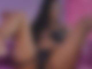 Live cam show with Kittymyers01 - Spank on TeamSkeetLive