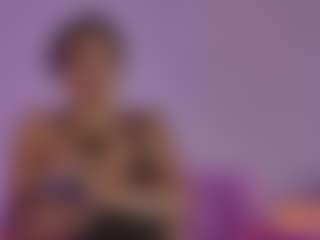 Live cam show with Kittymyers01 - Brown Eyes MILF on Gym Cam Girls