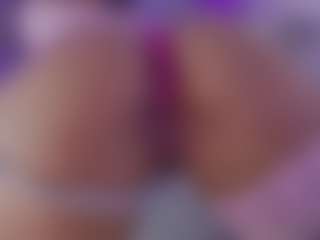 Live cam show with Kittymyers01 - Toys MILF on livesuperchat.net