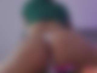 Kittymyers01's Live Sex Cam Show