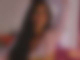 Kittymyers01 MILF webcam performer live streaming