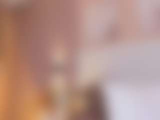 Live cam show with LisaLain - Petite MILF on Streamer API