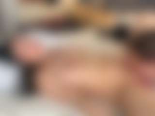 Live cam show with LiveOmWallStreet - Green Eyes on livesuperchat.net