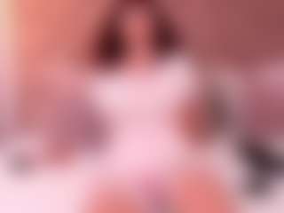 Live cam show with penelope-cox - Moaning on Camsoda