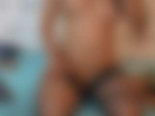 Live cam show with QuickHookupp - Drinking on Dolls Live