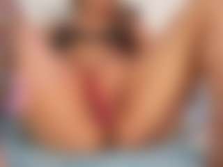 Live cam show with QuickHookupp - College MILF on makecum.org