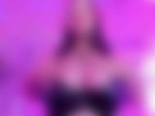 Live cam show with ScarletBlondie - Plug on Fling VIP Chat