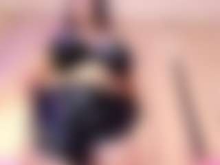 Live cam show with ScarletBlondie - Shaved Pussy on Hubzter Live