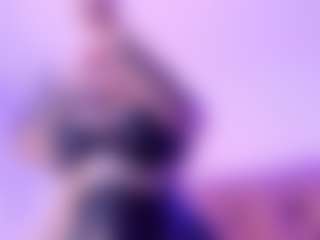 Live cam show with ScarletBlondie - Public Big Tits on friskycurves.com
