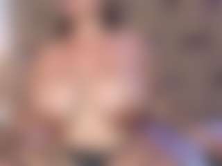 Live cam show with ScarletBlondie - Middle Aged on makecum.org