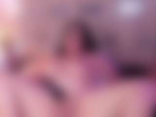 Live cam show with ScarletBlondie - Fingering MILF on Hubzter Live
