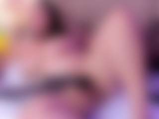 Live cam show with ScarletBlondie - Shaved Pussy on Milfs Live