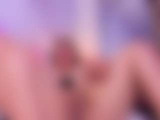 Live cam show with ScarletBlondie - Pornstar Public on Uber Horny