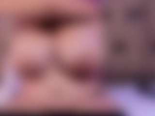 Live cam show with ScarletBlondie - Shaved Pussy on sexylive.show