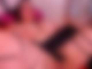 ScarletBlondie MILF webcam performer live streaming