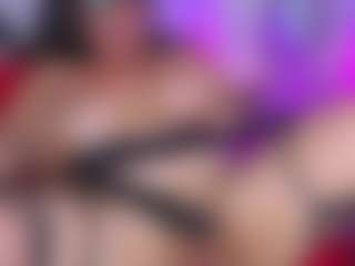 Live cam show with ScarletBlondie - Big Tits MILF on Streamer API