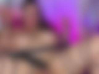 Live cam show with ScarletBlondie - Shaved Pussy MILF on liverealitysex.com