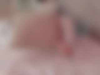 Live cam show with SweettGrace - Average on StripNow