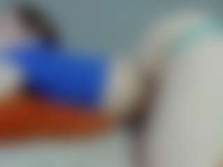 Live cam show with BettyBuns - Striptease on slutload