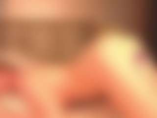 Live cam show with CrystaPutney - Lovely on parknlotfishbdy