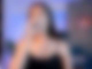 Live cam show with Emily-Loppez - Facial on AdultVida.com