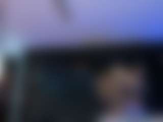 Live cam show with Emily-Loppez - Erotic on 1on1-livenow