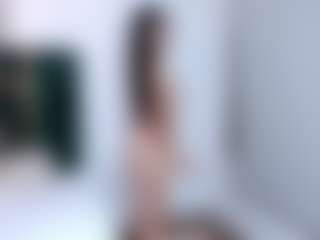 Show en direct avec Emily-Loppez - Striptease sur Camsoda