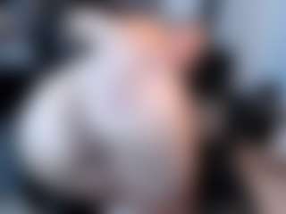 Live cam show with Emily-Loppez - Twerk on CamSodaAdn