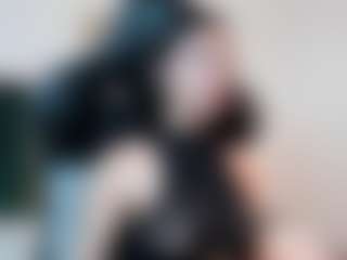 Live cam show with Emily-Loppez - Erotic on AdultVida.com