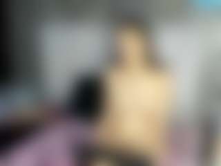 Live cam show with HeidyQueen - Tease on Milf Play