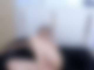 Live cam show with HeidyQueen - Dildo Or Vibrator on CamClone