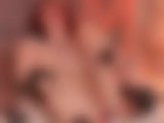 Julcy-Peach's Live Sex Cam Show