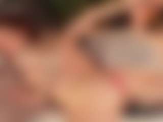 Julcy-Peach's Live Sex Cam Show