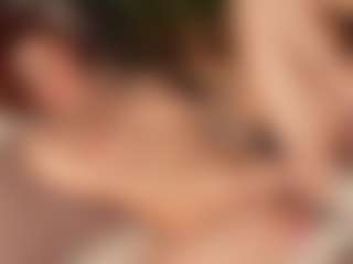 Live cam show with Julcy-Peach - Spanking on livesuperchat.net