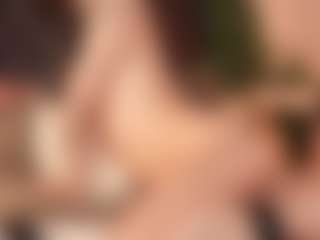 Live cam show with Julcy-Peach - Red Hair on Gym Cam Girls