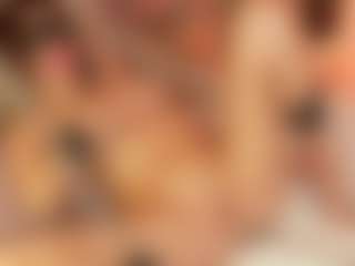 Julcy-Peach's Live Sex Cam Show