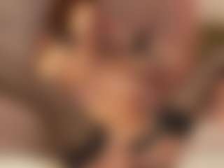 Julcy-Peach's Live Sex Cam Show