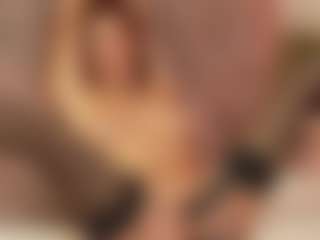 Julcy-Peach's Live Sex Cam Show
